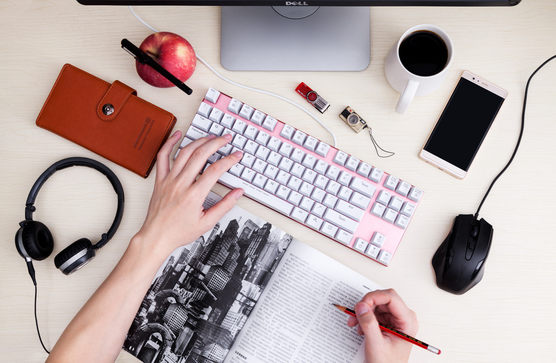 11月24日跨境电商板块涨幅达2%