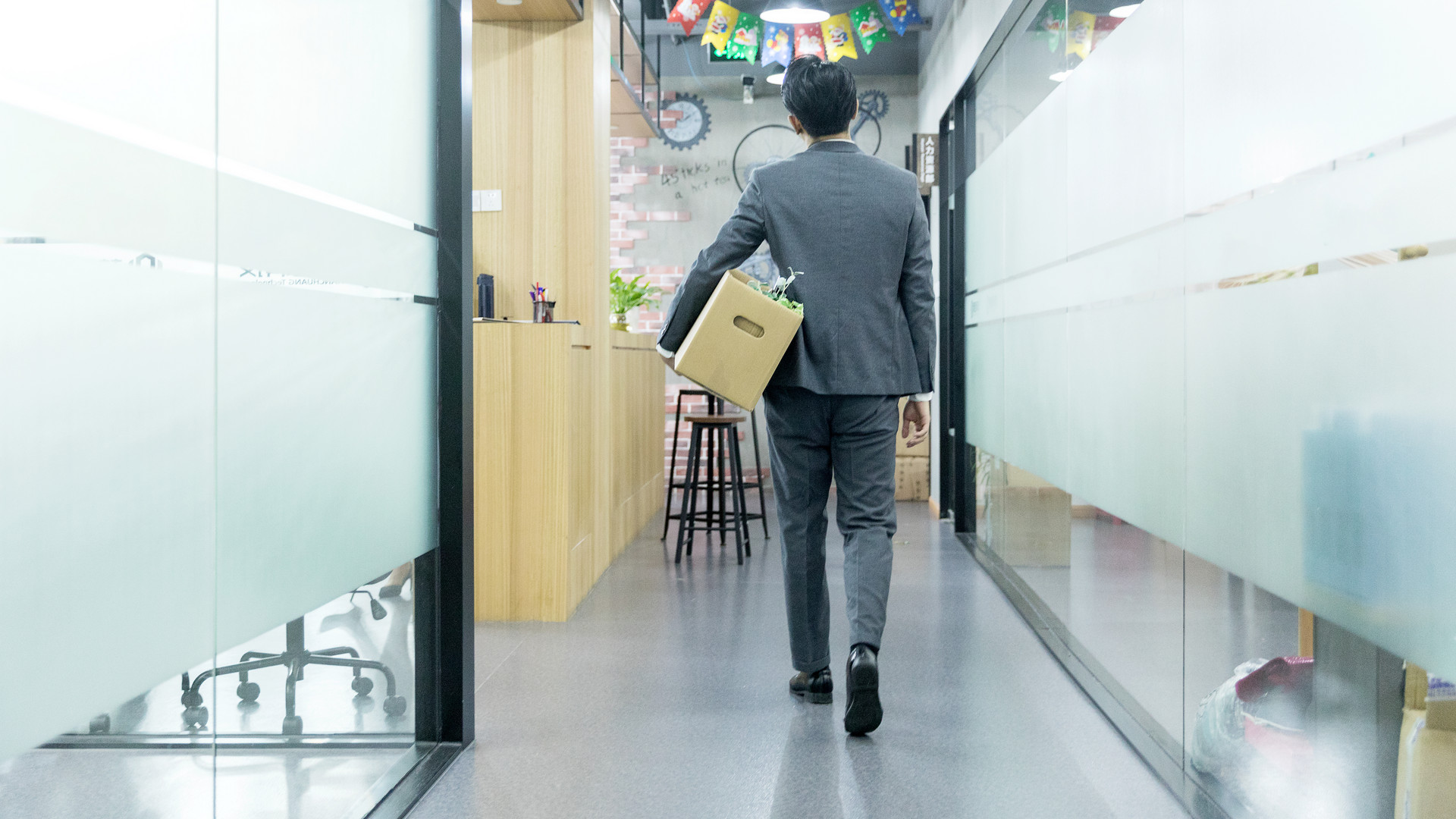 亚马逊再挥刀！计划于明年1月进行新一轮裁员！