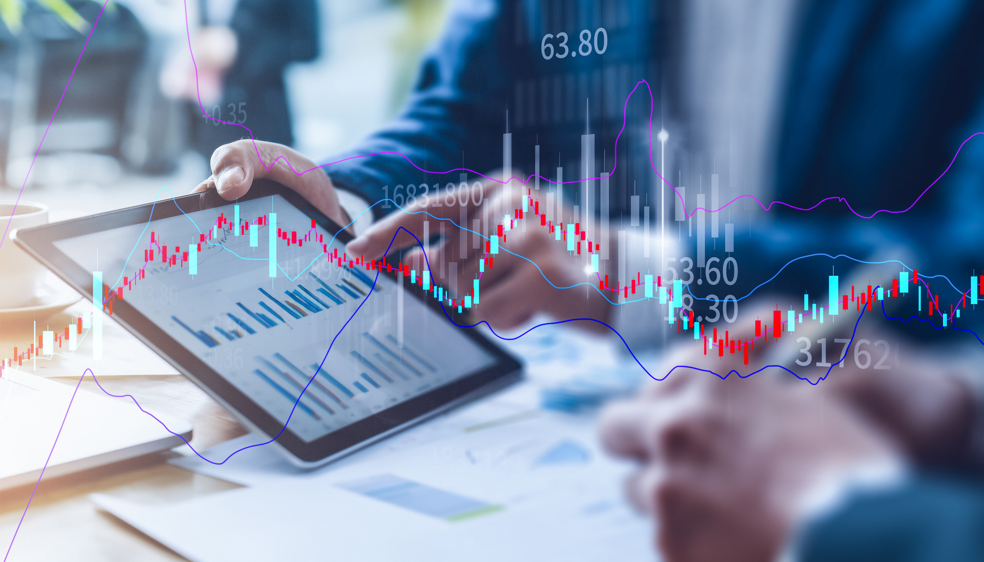 前两月社会消费品零售总额增长2.8%