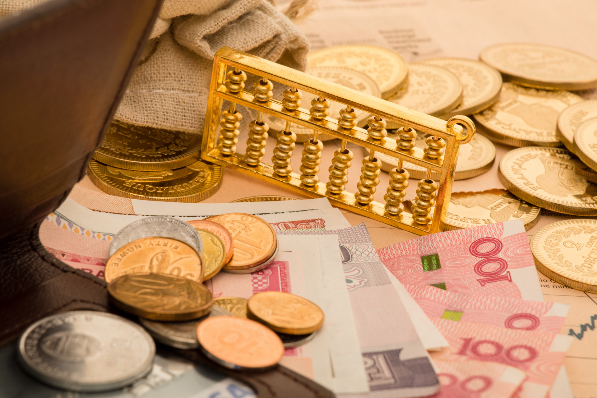 10月23日人民币兑美元中间价上调1个基点